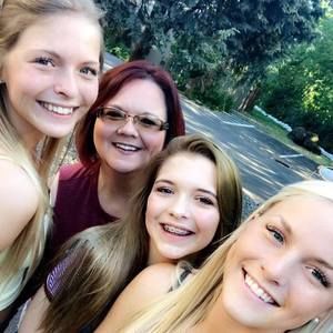 Meet your Posher, Tara